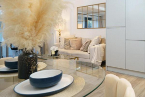 Modern 1-Bed Boutique-Style Apartment in Croydon
